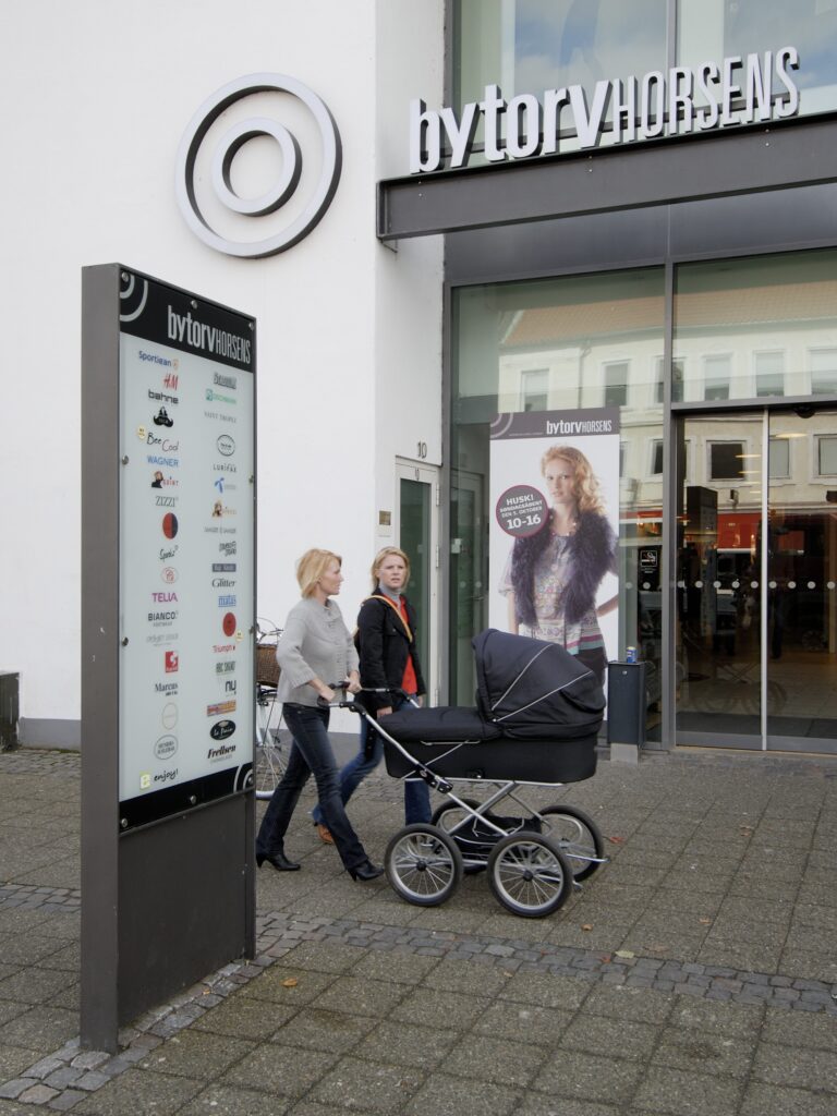 Skilt til butikscenter