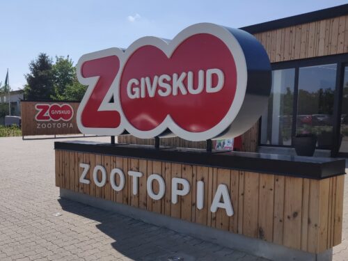 3D fritstående logo Givskud Zoo